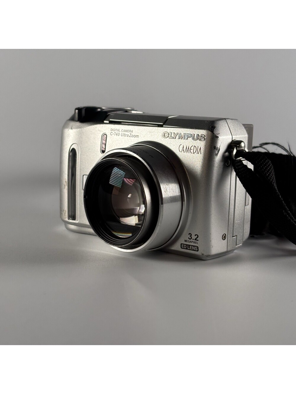 Olympus Camedia C-740 Ultra Zoom 3.2MP Digital Camera PARTS / REPAIR Lens Issue